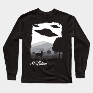 Alien Abduction - Deer UFO Gift graphic Long Sleeve T-Shirt